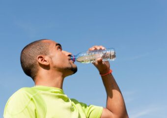 Hydratation : les 5 bons réflexes pour (ré)apprendre à s’hydrater